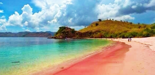 pantai pulau merah banyuwangi